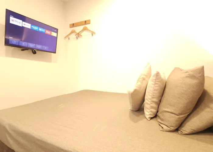 Hostel Oyo Hostel Myeongdong 1 *
