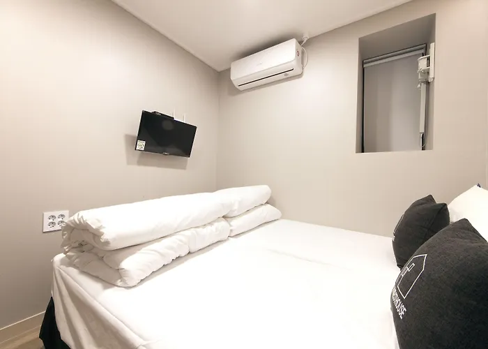 Oyo Hostel Myeongdong 1 Seoul