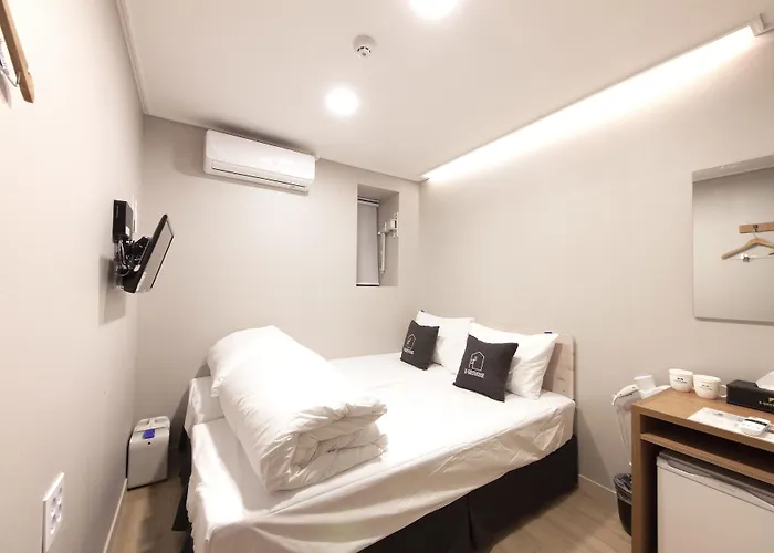 Hostel Oyo Myeongdong 1