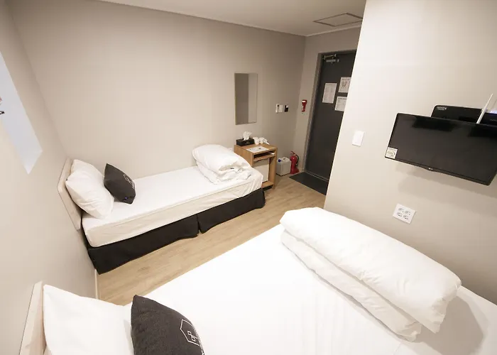 Hostel Oyo Hostel Myeongdong 1 *
