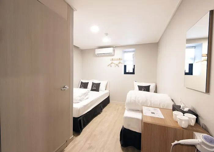 Oyo Hostel Myeongdong 1