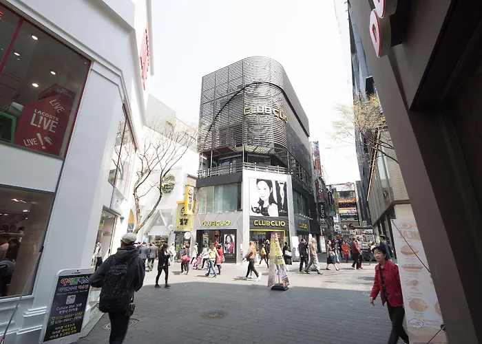 Oyo Hostel Myeongdong 1 *