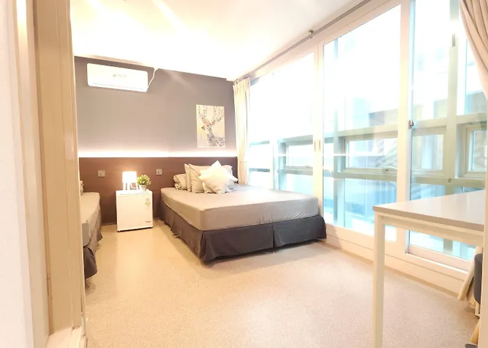 Oyo Hostel Myeongdong 1 *